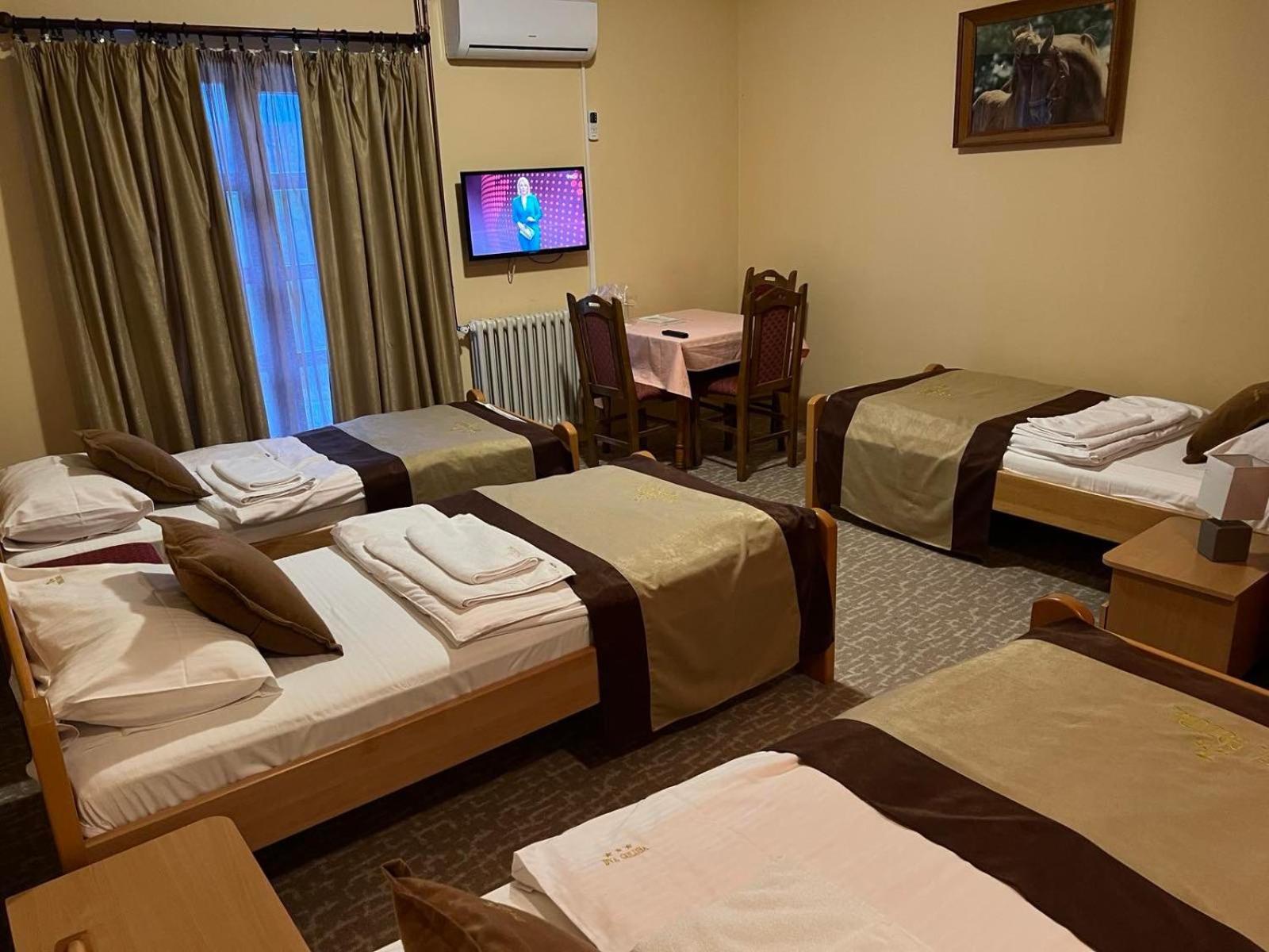 Hotel Dva Goluba Pale Eksteriør billede