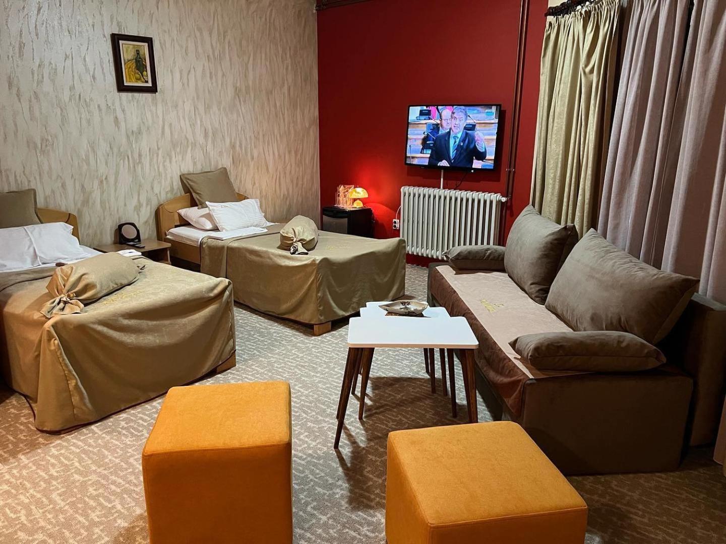 Hotel Dva Goluba Pale Eksteriør billede