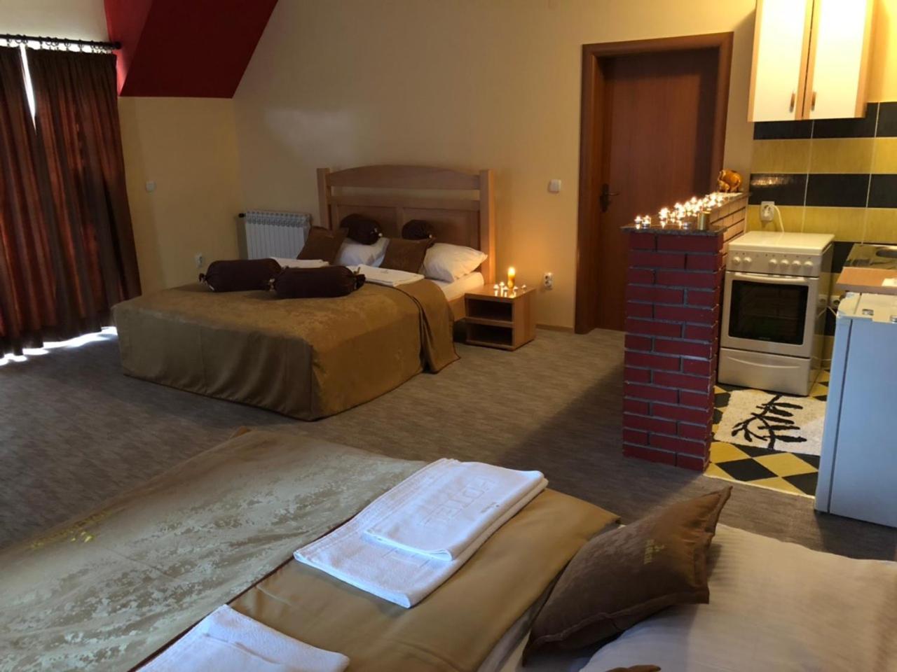 Hotel Dva Goluba Pale Værelse billede